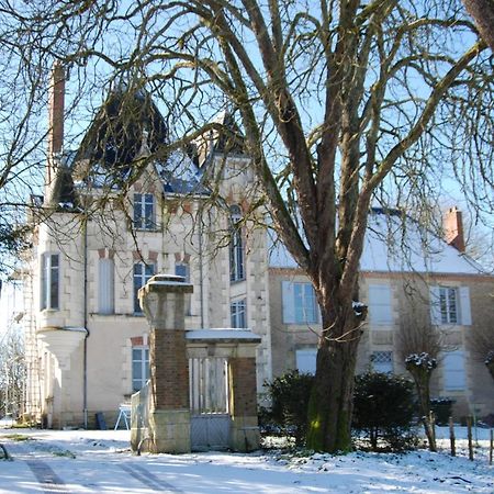 Chambres D'Hotes Montbron Luchapt Exteriér fotografie